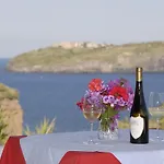 Agave E Ginestra 3* فينتوتيني