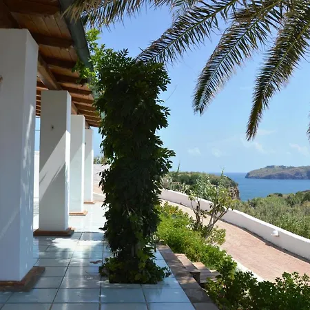 Agave E Ginestra Otel Ventotene